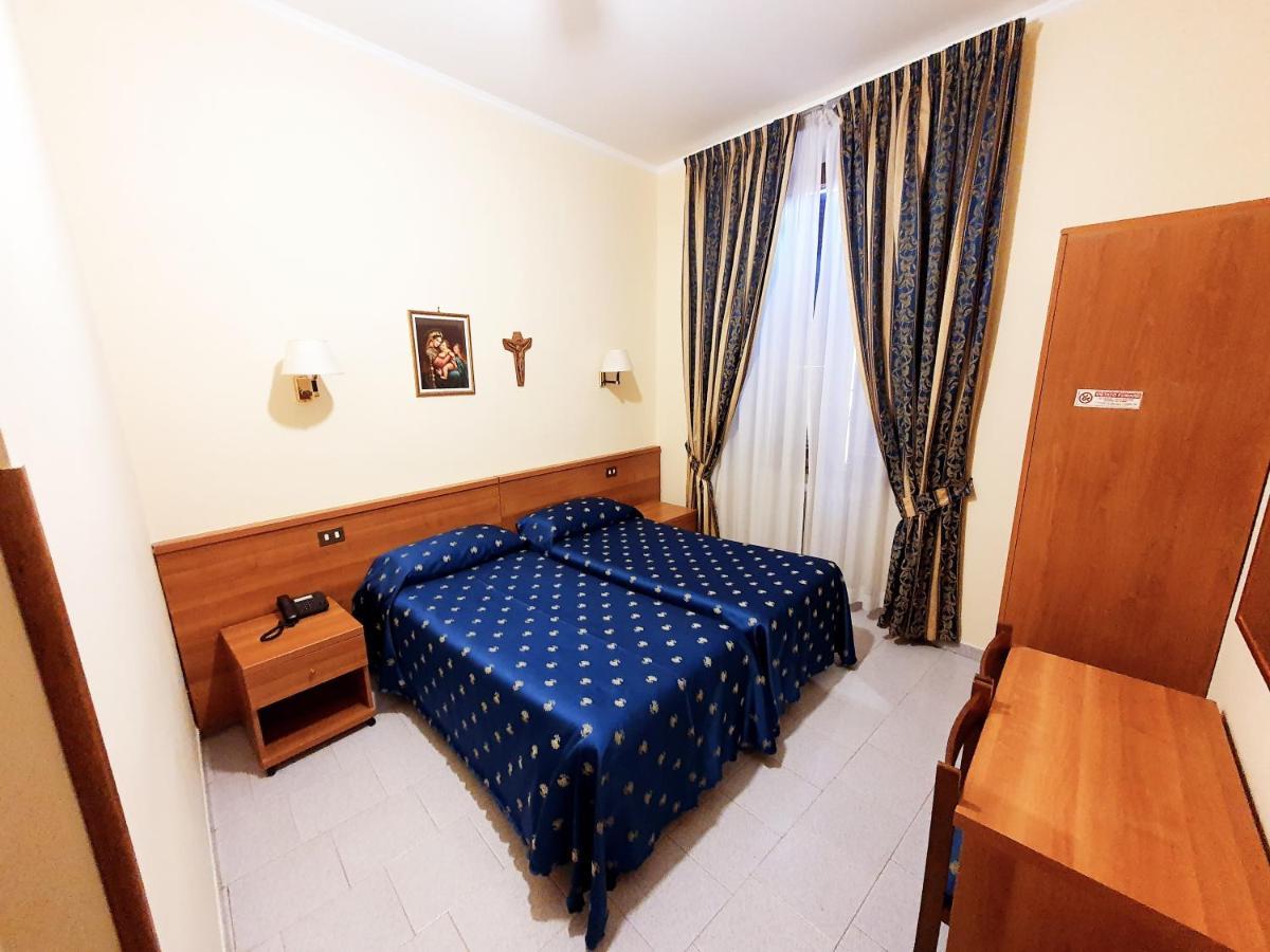 Suore Concezioniste Missionarie - Carmen Sallés Bed and breakfast Roma